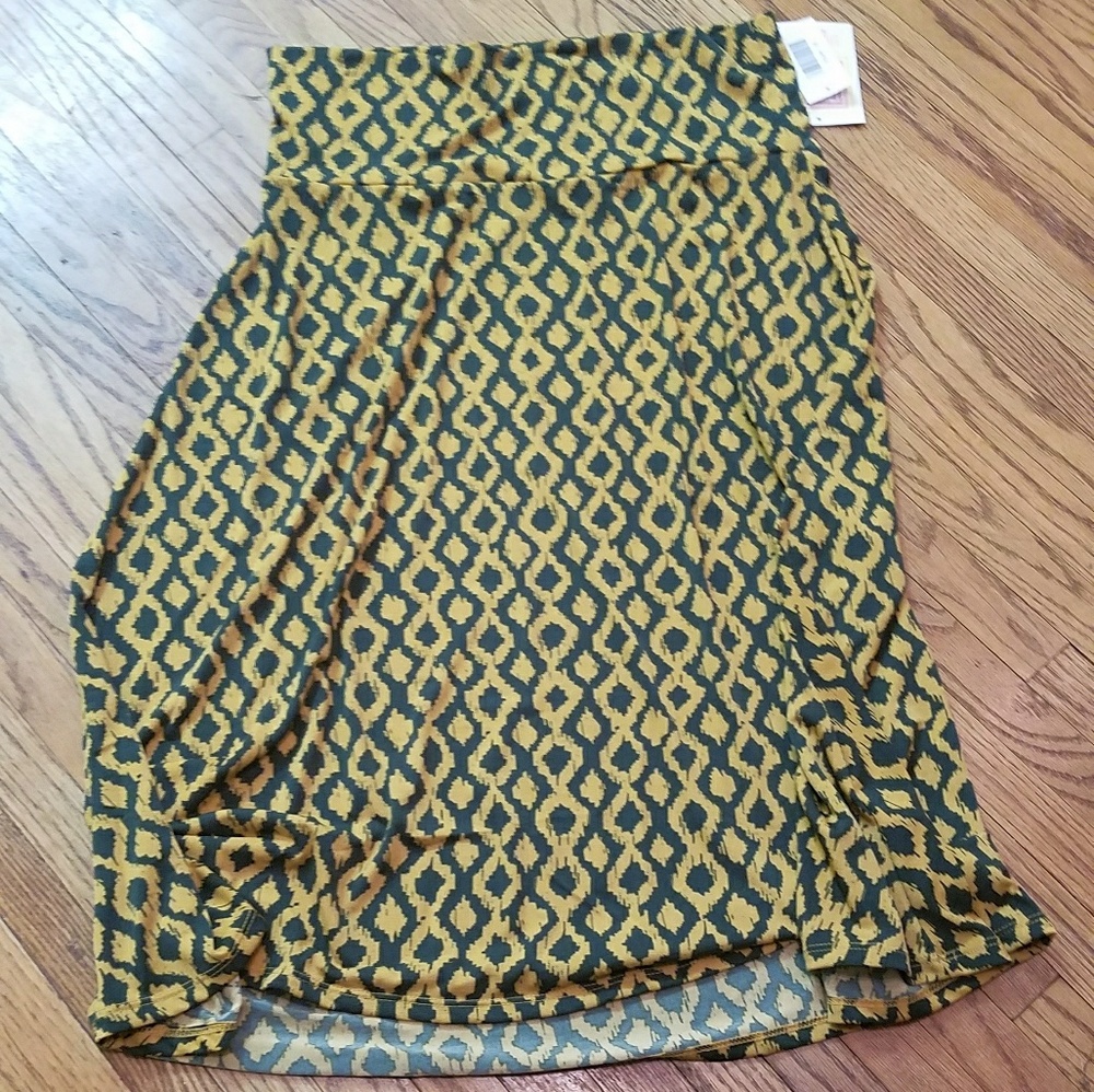 NWT Medium Lularoe Azure Skirt